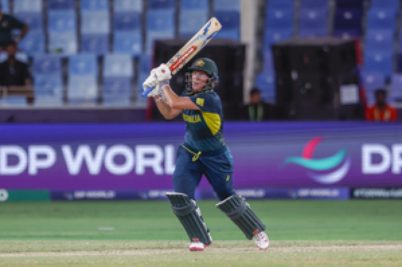 Australia Takes 1-0 Lead in ODI Series Against India with Strong Performance Australia Takes 1-0 Lead in ODI Series Against India with Strong Performance