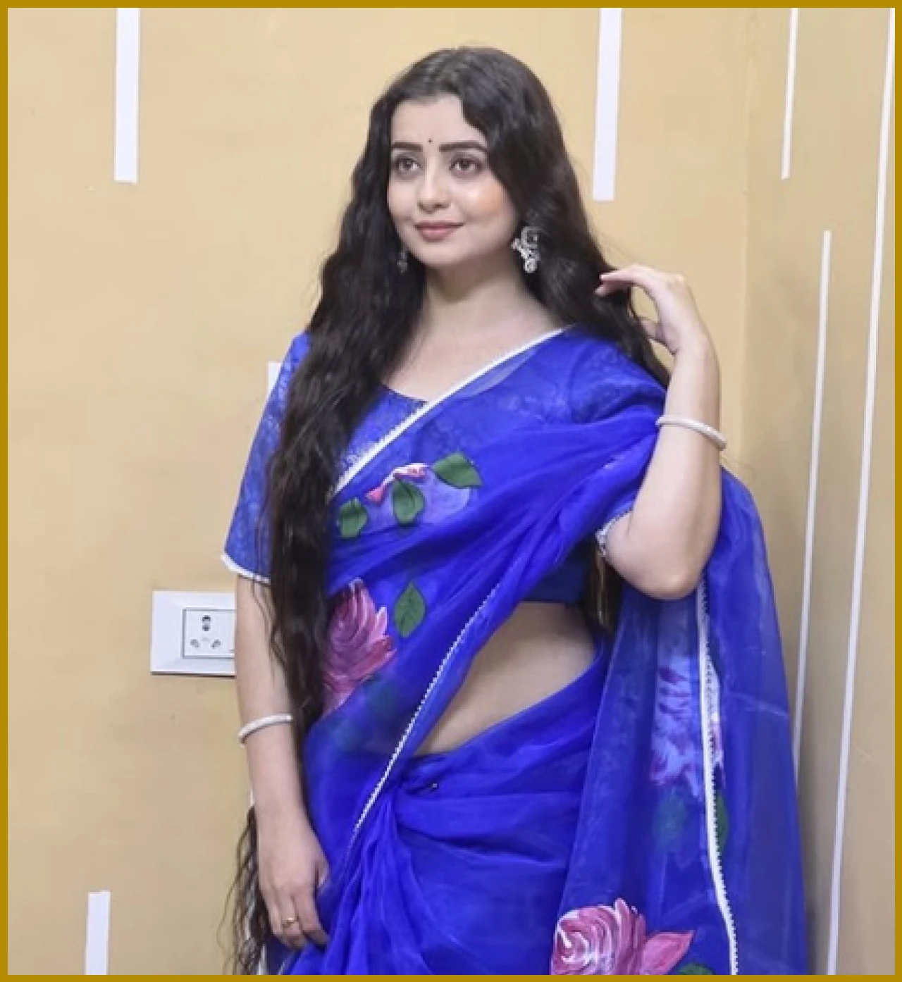 Chahat Pandey Makes Her Mark in OTT with Hasratein Season 3