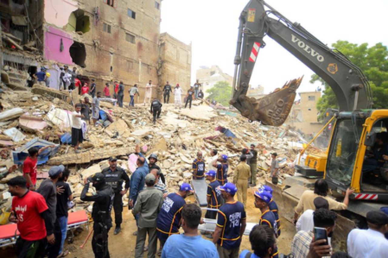 Karachi Cylinder Blast Death Toll Rises to 16, Rescue Operations Ongoing