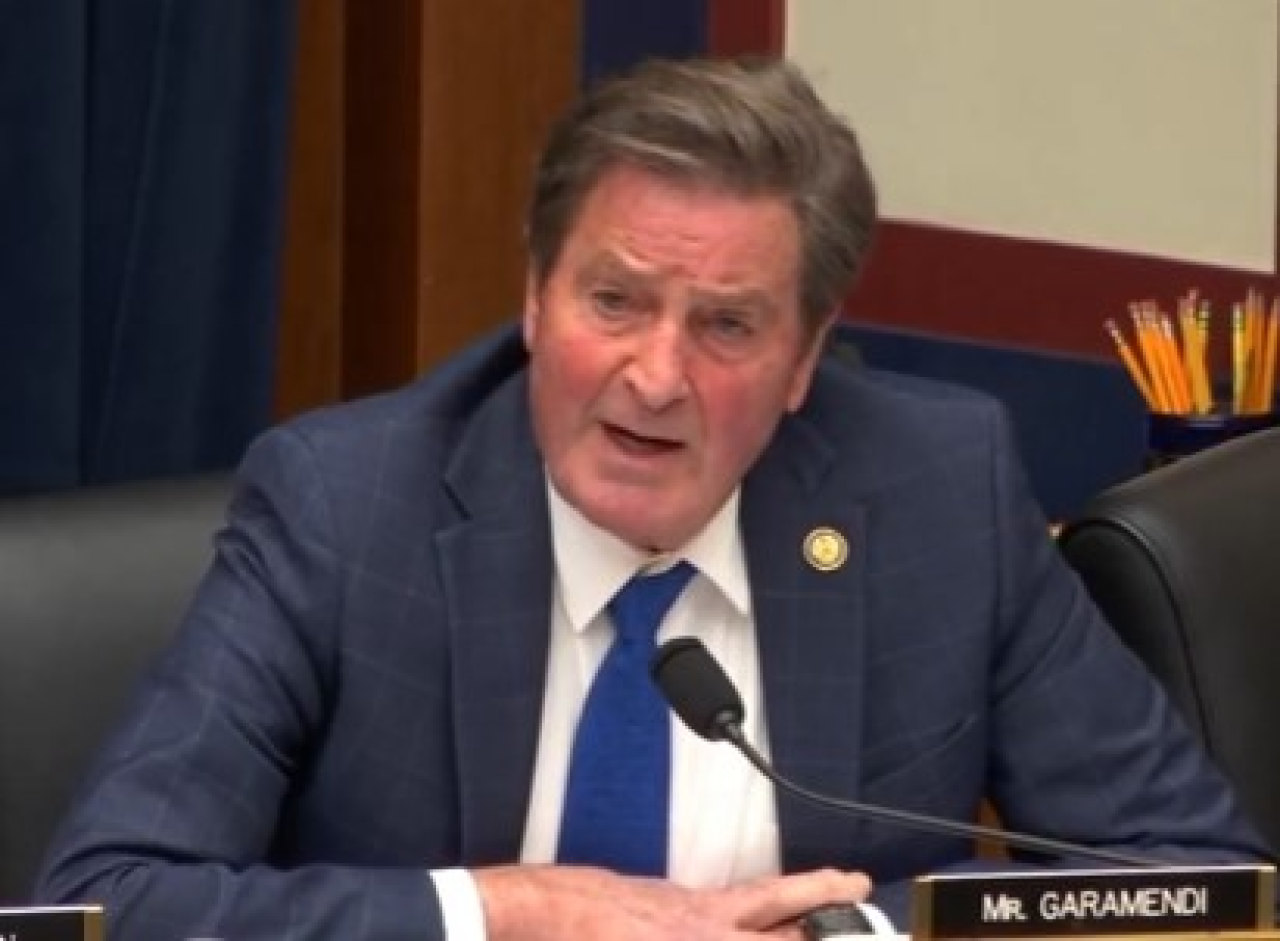 US Lawmaker Honors Indian American by Leaving Seat Empty